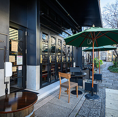 心地良い風や四季を感じることができるテラス席です。