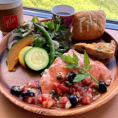 信州サーモンのプレートランチ