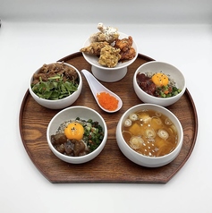 ・ドルダム人気ミニ丼セット　(がんじゃんセウ丼、ヤンニョムゲジャン丼、炭焼ブルゴギミナリ丼)