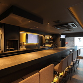 シーシャカフェ & バー FOUR+ フォープラスの雰囲気3