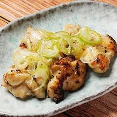 鶏ふりそでの炭火焼き