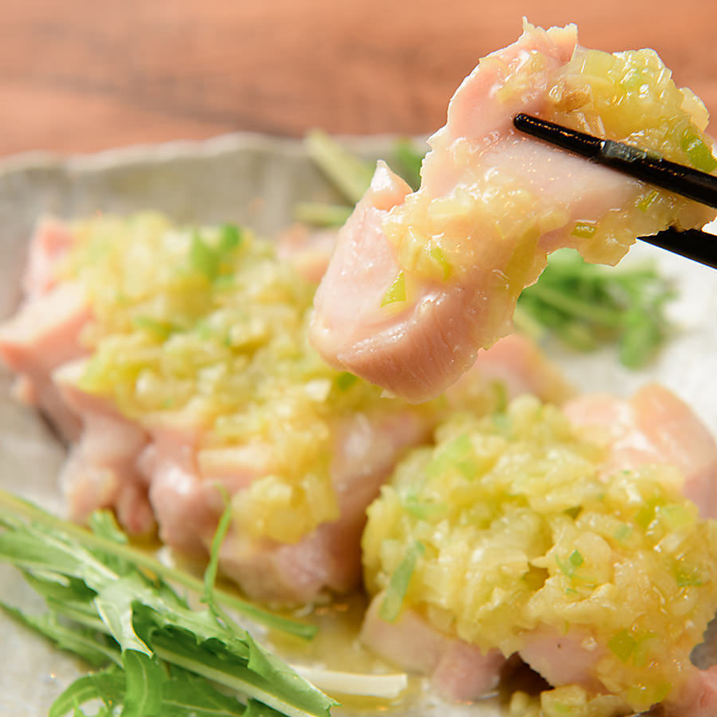 【逸品料理を堪能】ネギと鶏の旨味が凝縮された一品！ぜひご賞味ください♪
