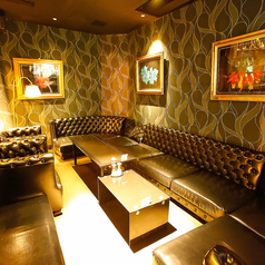 大人気のVIP個室では4名様から12名様でご利用いただけます。ご予約はお早めにどうぞ◎