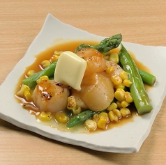 ホタテとアスパラのコーンバター焼き/北海道ラーメンサラダ　各