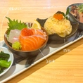 4種類の前菜をちょっとずつ味わえる彩り豊かな盛り合わせ。思わずカメラを向けたくなる一品です。