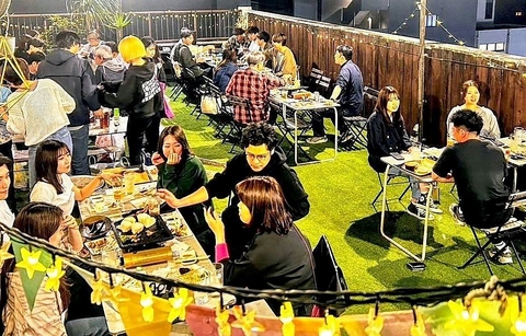 大人気BBQコース5000円【食材＋飲放２ｈ）　月と火曜日は飲み放題.席の滞在を３時間