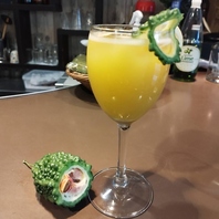 厳選ワインと定番ラッシー！料理に合う飲み物をご提案