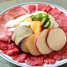 【アリラン大皿】カルビ、ロース、上ホルモン、タレタン、野菜