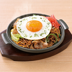 目玉焼のせ 濃旨ソースのやきそば