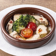 お酒によくあう小皿料理が充実♪