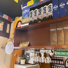 カウンター席をご用意しておりますので、おひとり様でもデートでも大歓迎です！落ち着いた雰囲気の中で、ゆったりとした時間をお過ごしいただけます。異国情緒あふれる空間で、心地よいひとときを楽しみながら、本場のインド・ネパール料理をお召し上がりください。