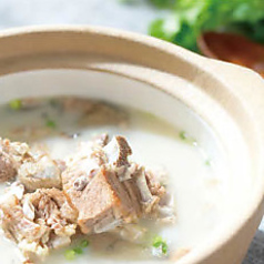 皮付きラム肉の白湯煮