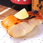 金目鯛の西京焼き。その他お野菜やチーズ、玉子なども西京味噌で堪能できます。