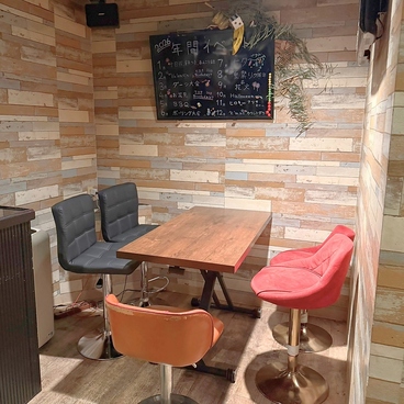 週替わり梅酒と揚げ料理 ENCOUNTER の雰囲気1