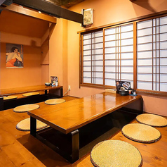 【お座敷席：2～4名様】少人数でのご利用におすすめのお座敷席！ゆったりと座れるので、ご家族でのお食事やお子様連れのお客様にも◎
