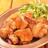 当店は深夜1時まで元気に営業しておりますので、お仕事帰りが遅くなってしまった夜や、遅い時間からの特別な集まりでも、お時間を気にすることなくゆったりとお食事をお楽しみいただけます。まだ飲み足りない、もう一軒行きたいというときは当店がおすすめです。二次会・三次会も歓迎いたします。お気軽にご来店ください。