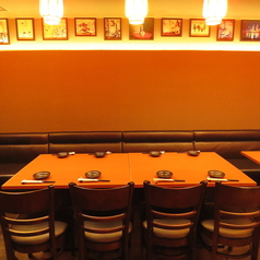 少人数から団体様までご利用可能なテーブル席☆小人数のお客様からご宴会まで幅広くご利用できる、ゆったり座れるテーブル席もあります♪