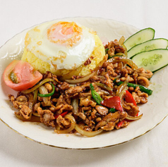 カレー以外のメニューも豊富