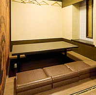 団体利用にも◎掘りごたつ個室4室あります！