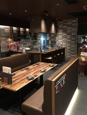 大阪お好み焼き ともくん家 赤坂見附店の雰囲気3