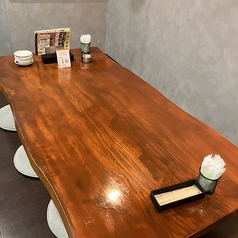 大きくない店舗ですがゆったり座れる空間を準備してます！