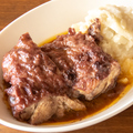 料理メニュー写真&nbsp;鶏もも肉　赤ワインチーズ煮込み
