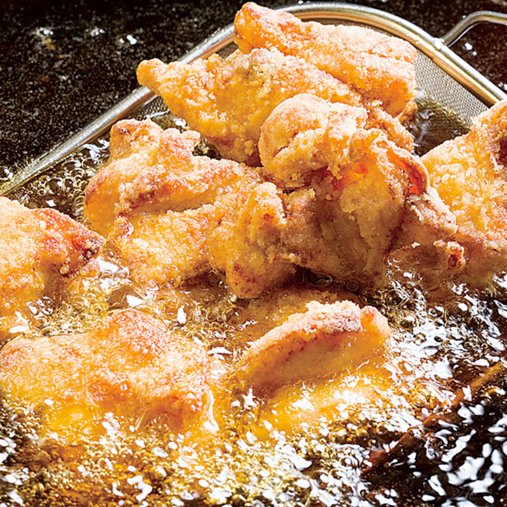 コク旨唐揚げや当店オリジナルのBBQ鉄板鍋をメインとしたお得なコースご用意しております♪