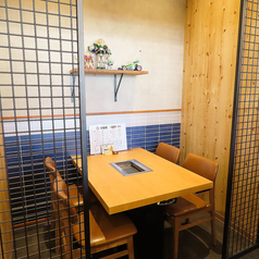 4名様が入れる個室が１つあります