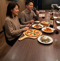 デートにもオススメのカウンター席です♪おいしい食事とお酒をお楽しみ下さい♪