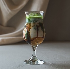 抹茶わらび餅ラテ