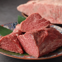 お肉は焼肉歴20年の店主の目利きしてます。