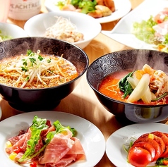 元祖トマトラーメンと辛麺 三味 333 モラージュ佐賀店の写真