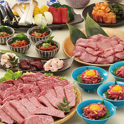 厳選肉を炭火焼肉で食べ放題3800円～飲み放題も♪8～120名の大型宴会も◎フロア貸切可