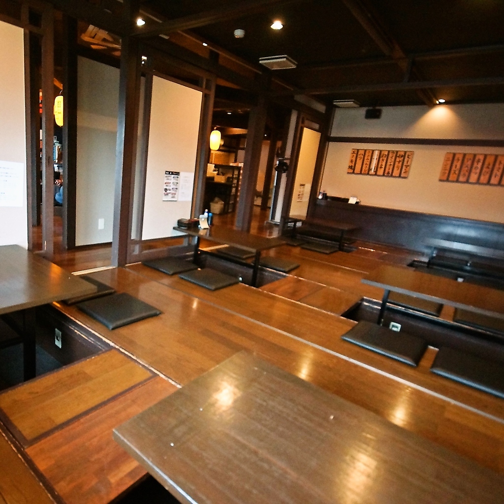 広々とした開放感のあるお店です！ご宴会や飲み会のご相談も大歓迎ですのでお気軽にご連絡ください！