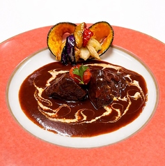 和牛ホホ肉の赤ワイン煮込み