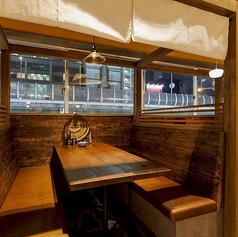 半個室もご用意しております!会食や大切な日にうってつけのお席となり【大阪/難波/なんば/心斎橋/居酒屋/炉端焼き/食べ放題/飲み放題/昼飲み/ランチ/女子会/焼き鳥/海鮮/3時間/貸切/誕生日/記念日もつ鍋/串焼き#個室#掘りごたつ/野菜巻き串/肉/刺身/鍋/忘年会/新年会/宴会】