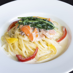 スモークサーモンのクリームパスタ
