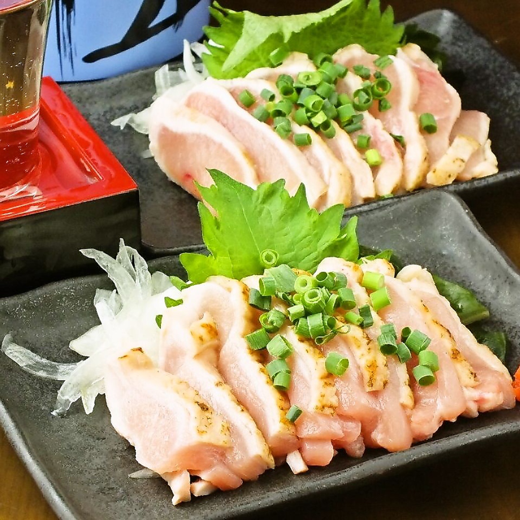 新鮮な鳥刺しはとろける美味しさです。