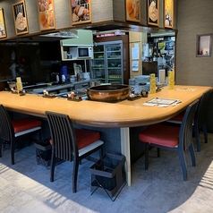 お一人様でも安心のカウンター席