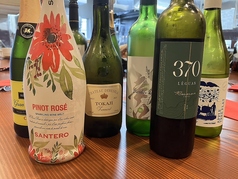 お好みのワインを見つけてくださいね！