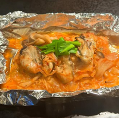 牡蠣(かき)チゲ鍋 旨辛ホイル焼き [ キムチ ・ キノコ ・ ニラ ]