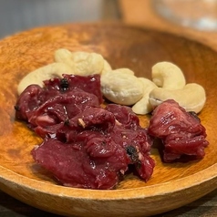 十勝牛モモ肉 スパイシー 生ビーフジャーキー