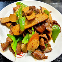 燻製豆腐肉炒め