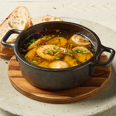 海老とマッシュルームのアヒージョ