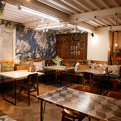 友安製作所 カフェ Cafe 浅草橋店の雰囲気2