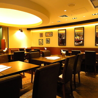 様々なシーンで使えるお席をご用意