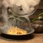 名物！燻製カルボナーラ
