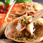 カニ味噌 鍋　地元の新鮮食材を使った料理の数々をご用意。