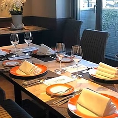ラグジュアリーな空間で思い出に残るお食事を