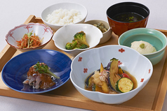 おばんざい・炙り焼き・酒 菜な 渋谷マークシティ店 個室居酒屋の写真2